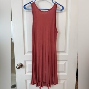 Mauve short sleeved summer dress. Open back. Loose fitting. XS.